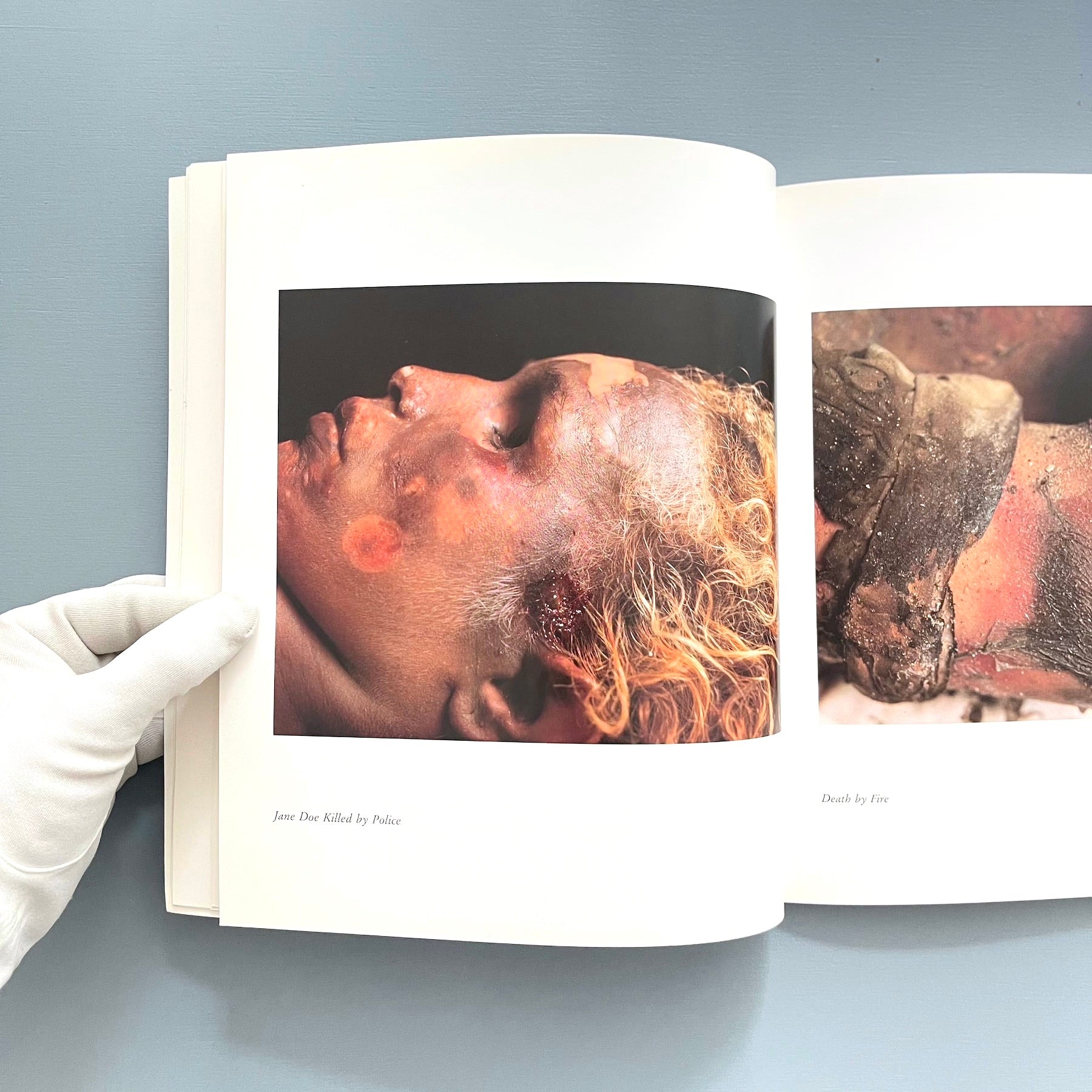アンドレス・セラーノ　Andres Serrano　 The Morgue Andres Serrano - The Morgue - Yvon Lambert 1993 - Saint-Martin