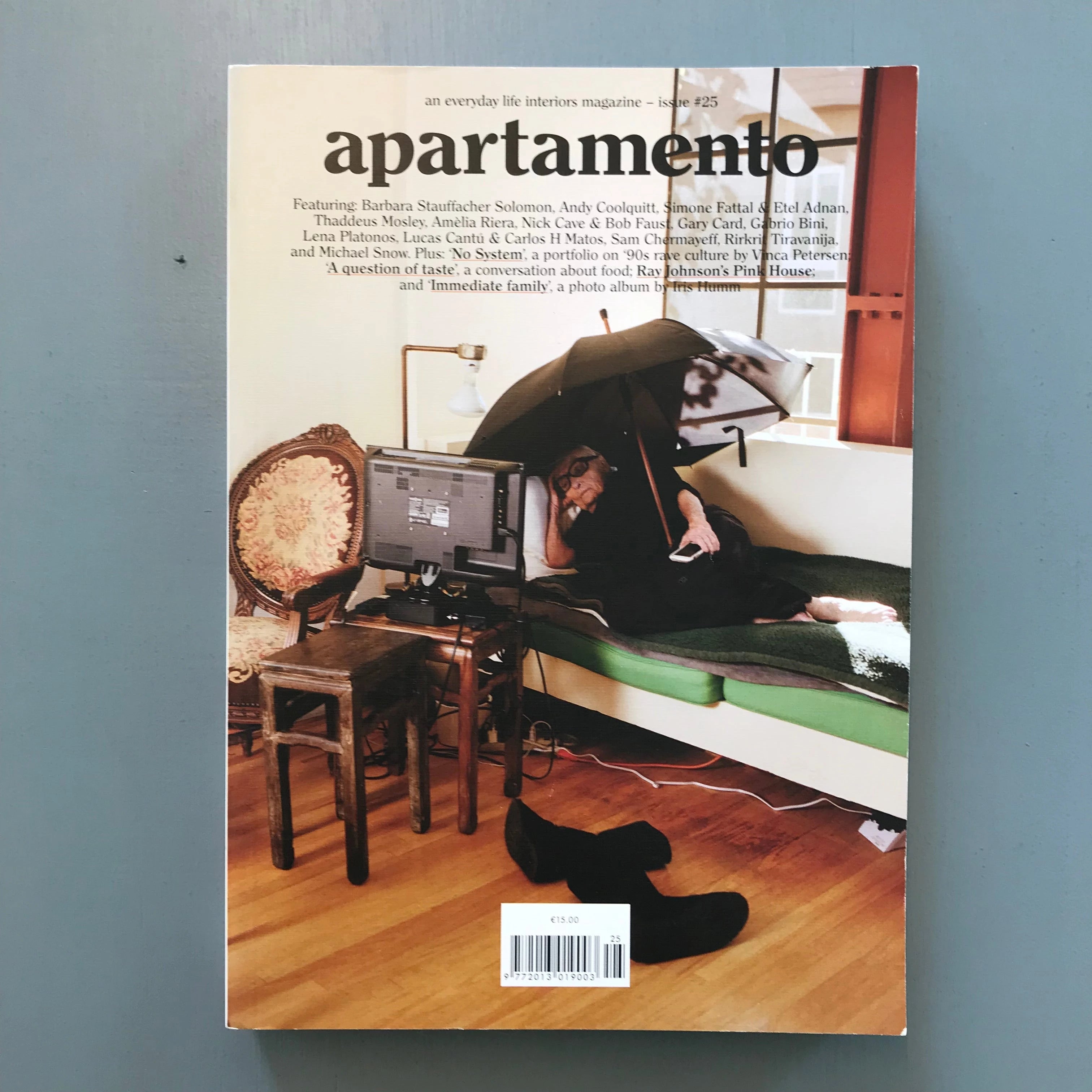 Apartamento magazine - issue #25 - S/S 2020 - Saint-Martin Bookshop