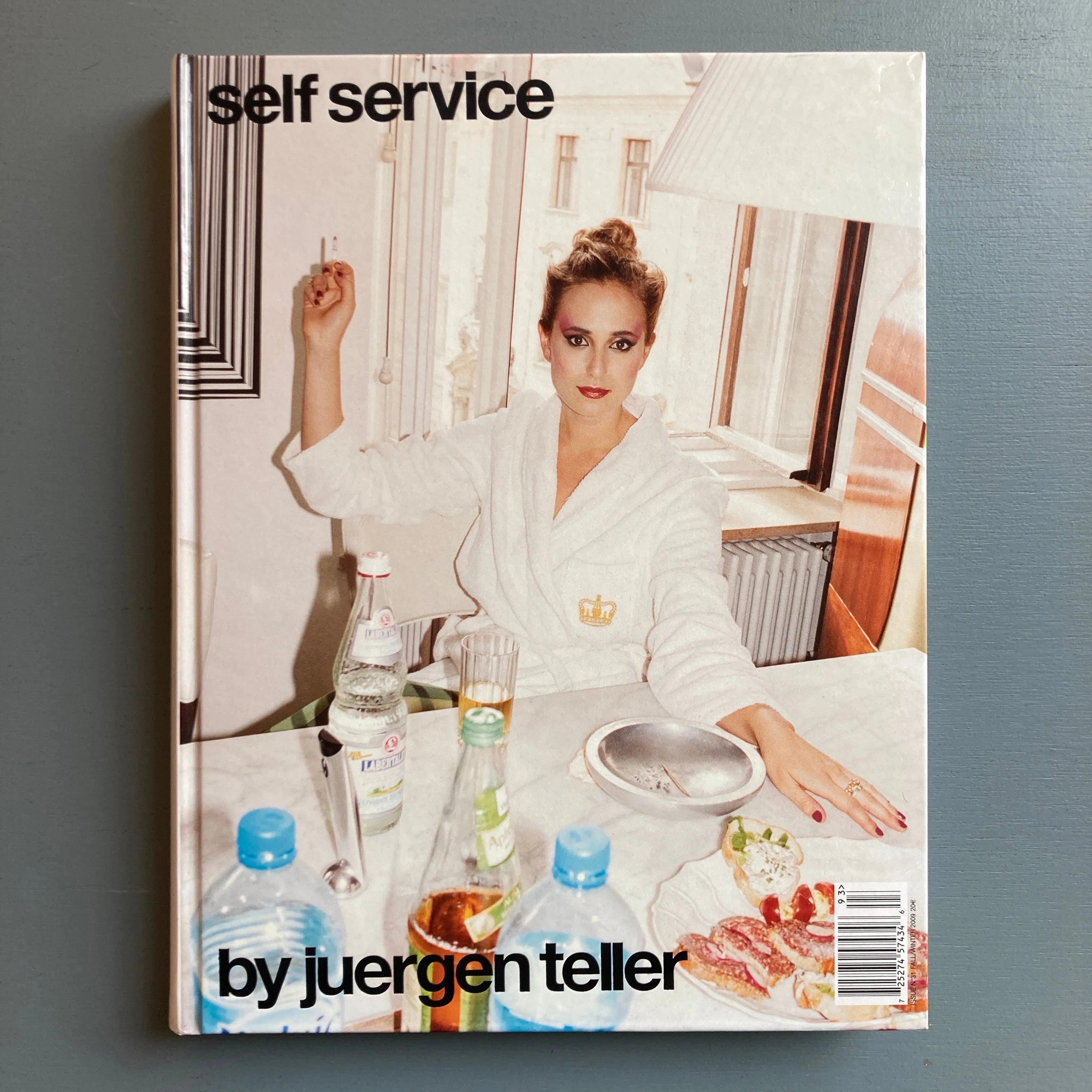 Self Service issue n°31 - FALL/WINTER 2009 - Saint-Martin Bookshop