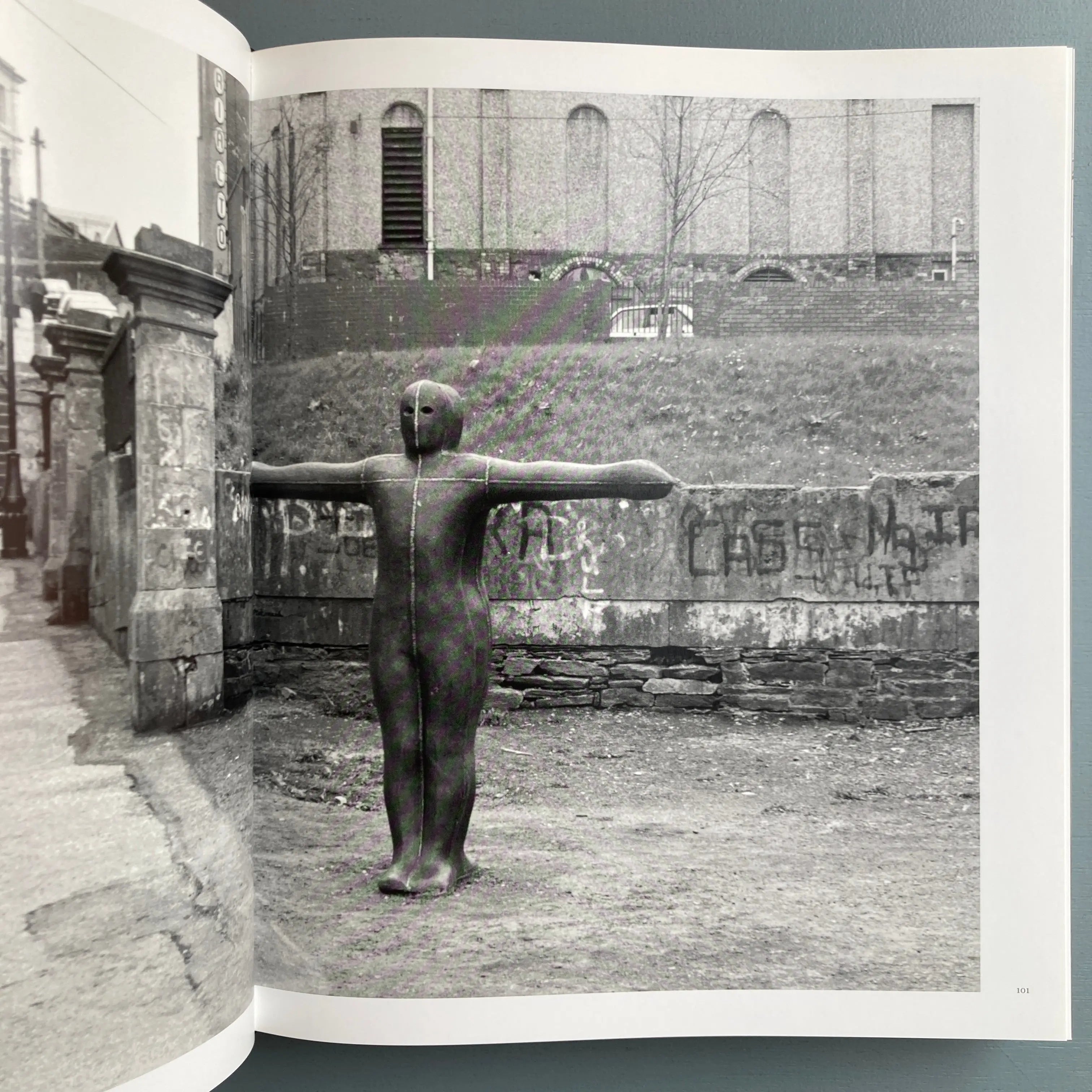 洋書 CATALOGUE RAISONNE OF SCULPTURE Cy Twombly Catalogue Raisonné of Sculpture Vol. II