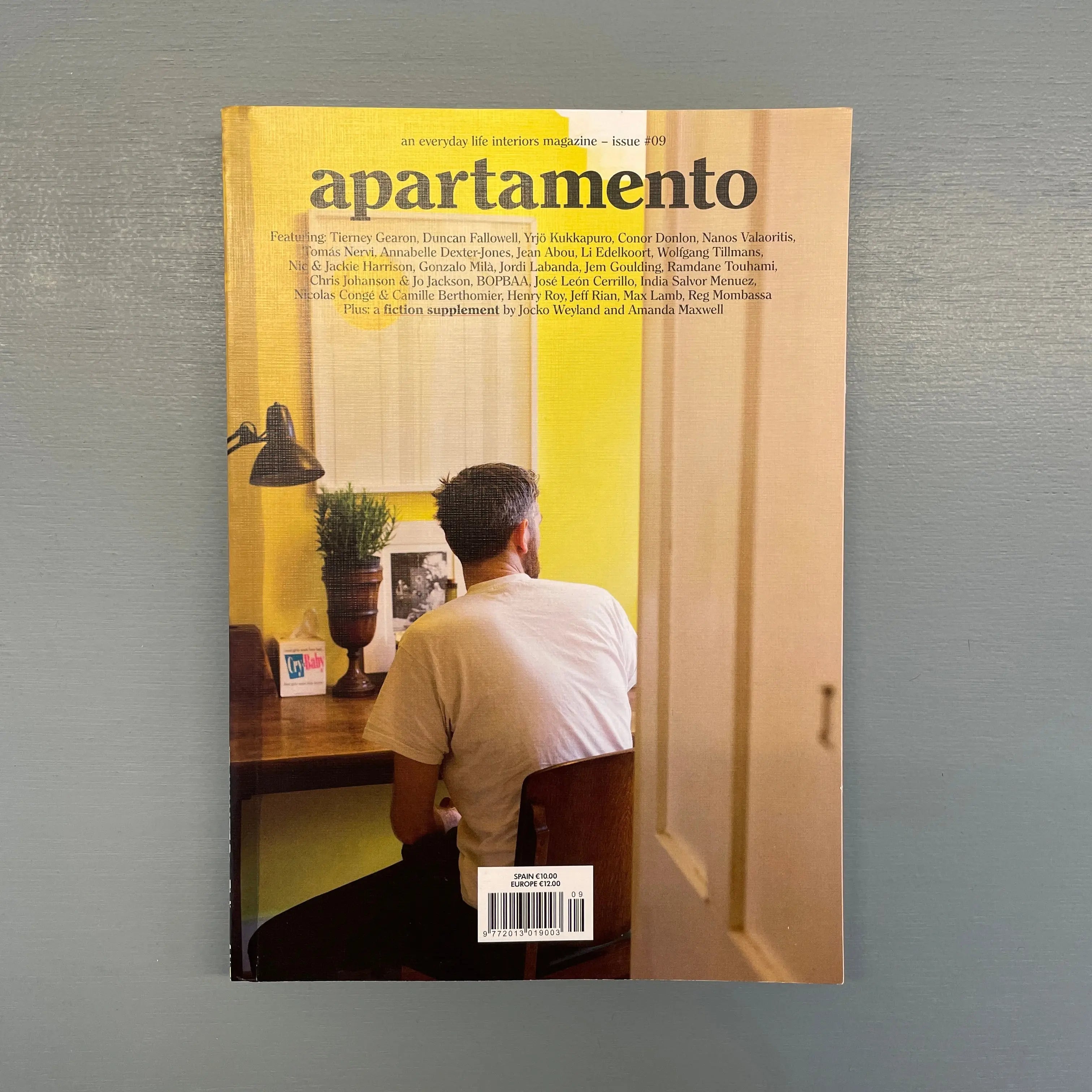 apartamento magazine - issue #09 - S/S 2012 - Saint-Martin Bookshop
