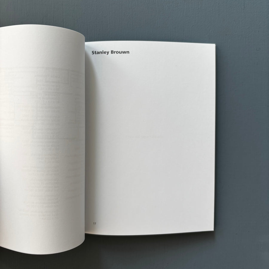 Un bel été 3 - stanley brouwn, Marguerite Duras, Lucio Fontana, Lee Friedlander - Casino Luxembourg 2003 - Saint-Martin Bookshop