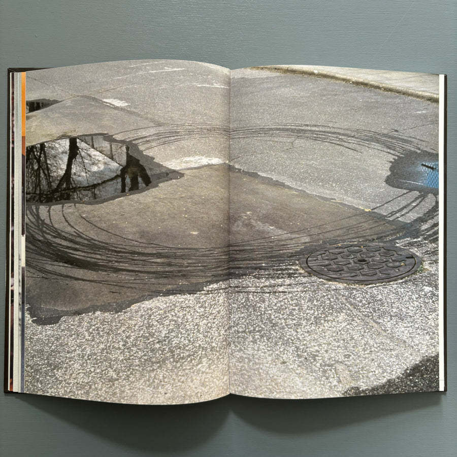 Gabriel Orozco - Photogravity - Philadelphia Museum of Art 1999 - Saint-Martin Bookshop