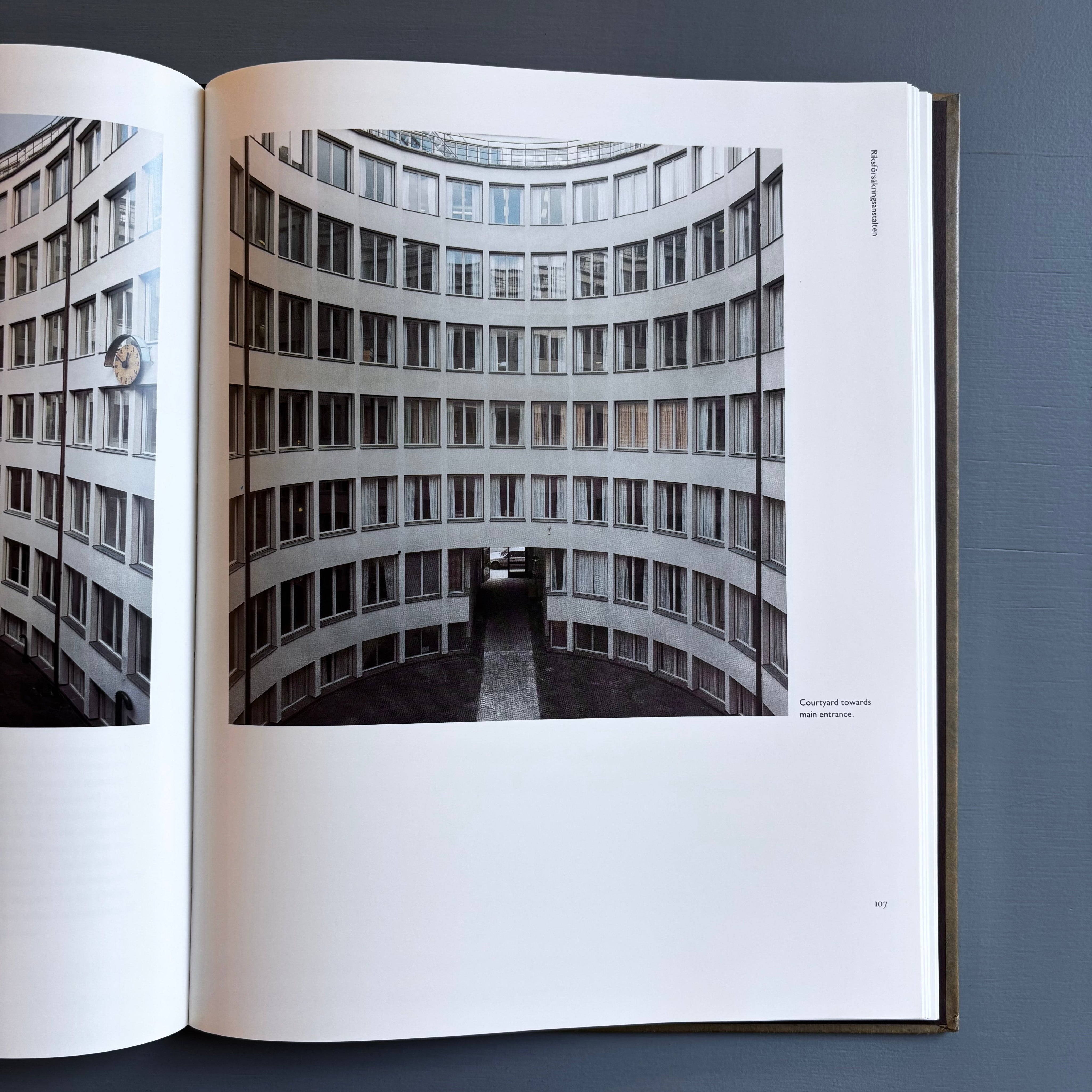 Architect Sigurd Lewerentz - 2 Volume Set: Photographs of the Work
