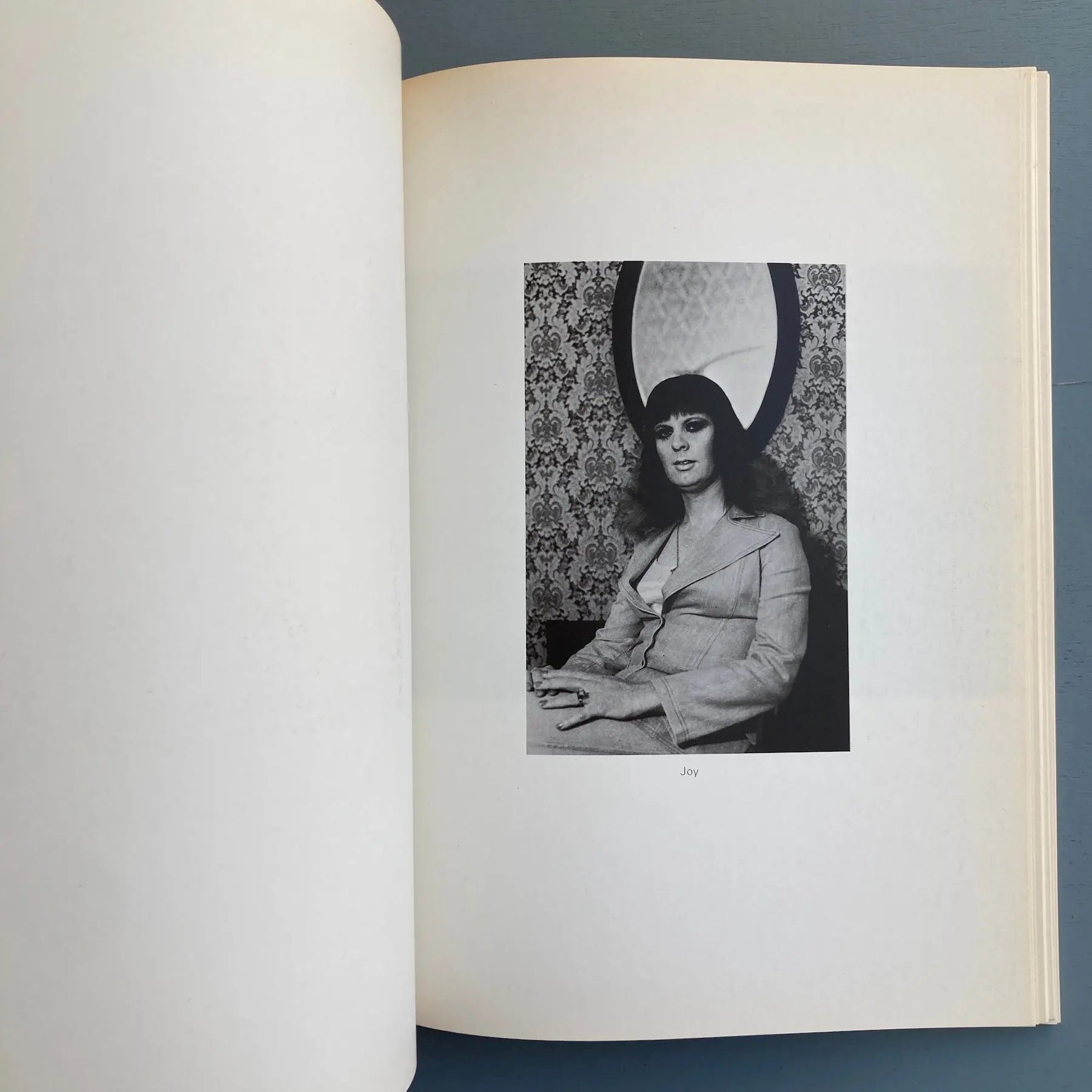 Barry Kay - As a woman - - Saint-Martin Bookshop