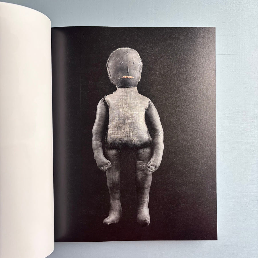 Black Dolls: Unique African American Dolls, 1850–1930 - Radius Books 2015 - Saint-Martin Bookshop