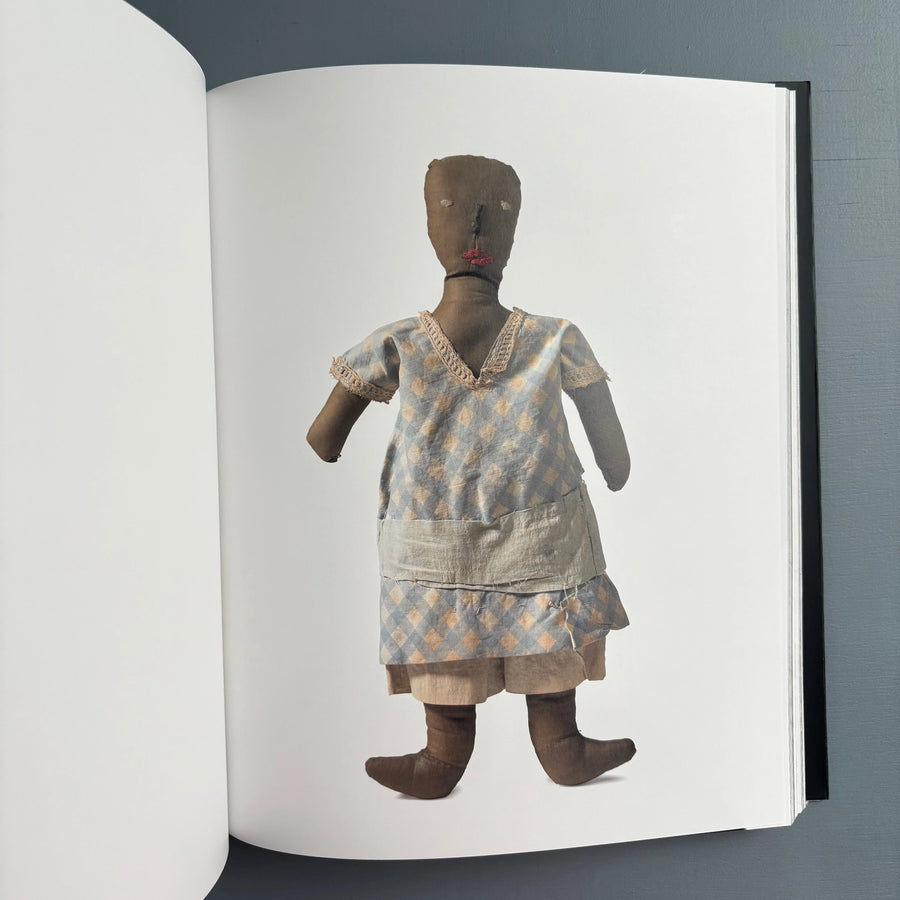 Black Dolls: Unique African American Dolls, 1850–1930 - Radius Books 2015 - Saint-Martin Bookshop