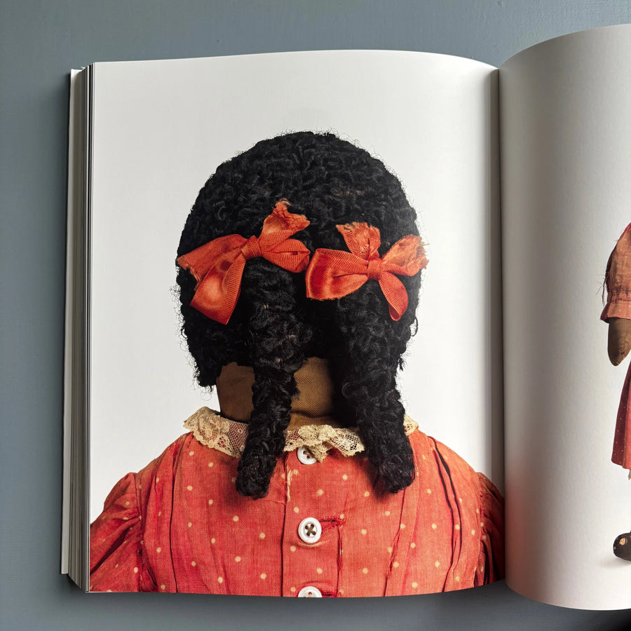 Black Dolls: Unique African American Dolls, 1850–1930 - Radius Books 2015 - Saint-Martin Bookshop