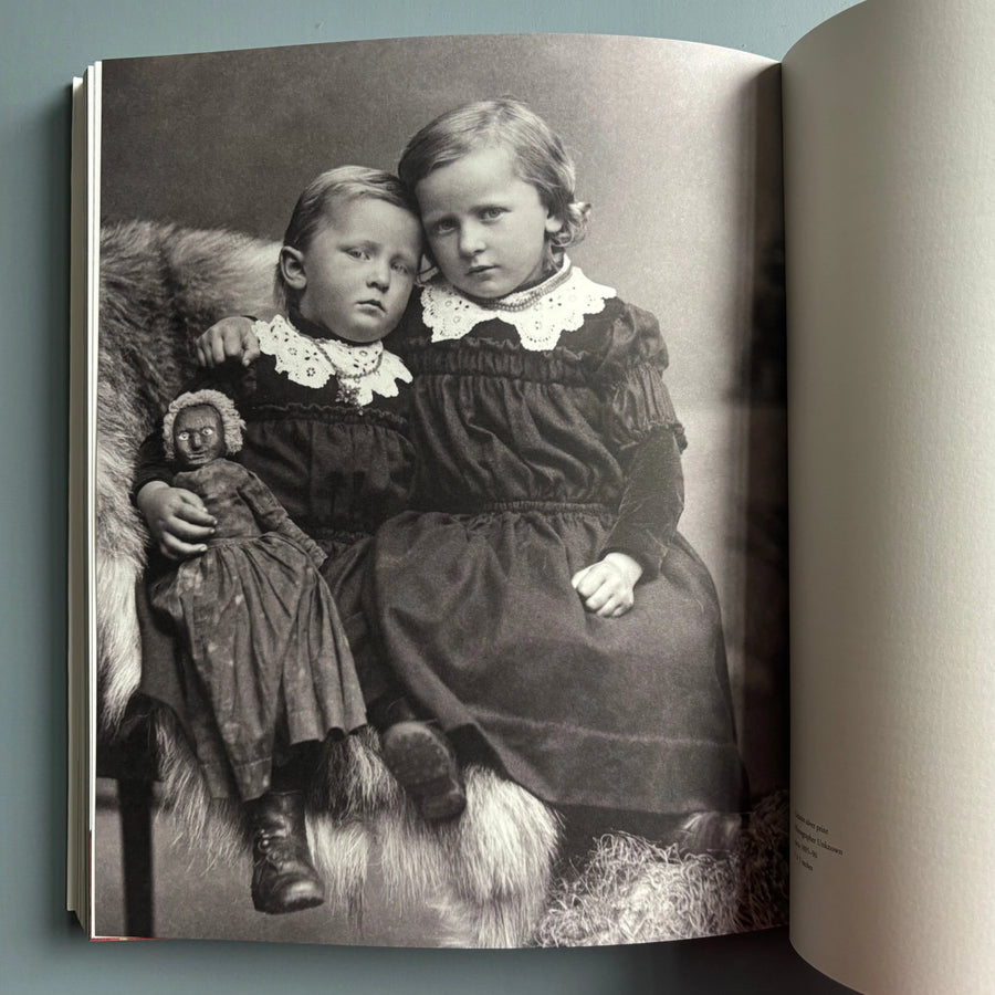 Black Dolls: Unique African American Dolls, 1850–1930 - Radius Books 2015 - Saint-Martin Bookshop