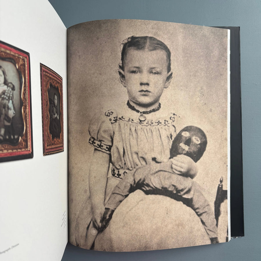 Black Dolls: Unique African American Dolls, 1850–1930 - Radius Books 2015 - Saint-Martin Bookshop