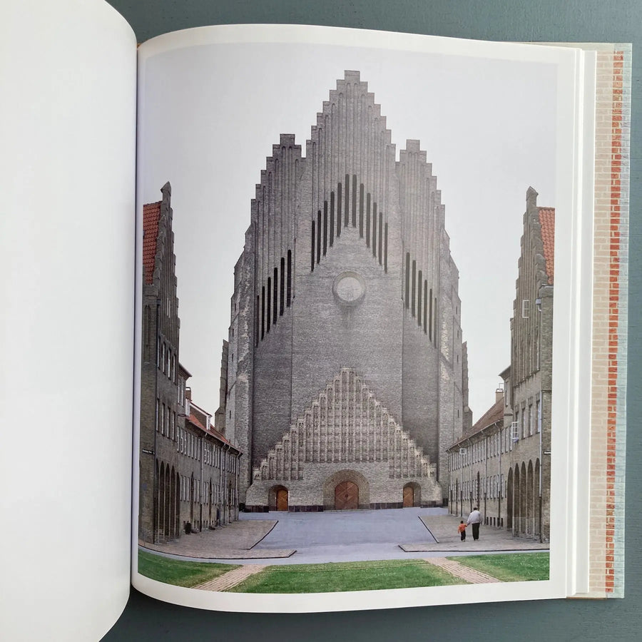 Brick - Phaidon 2015 - Saint-Martin Bookshop