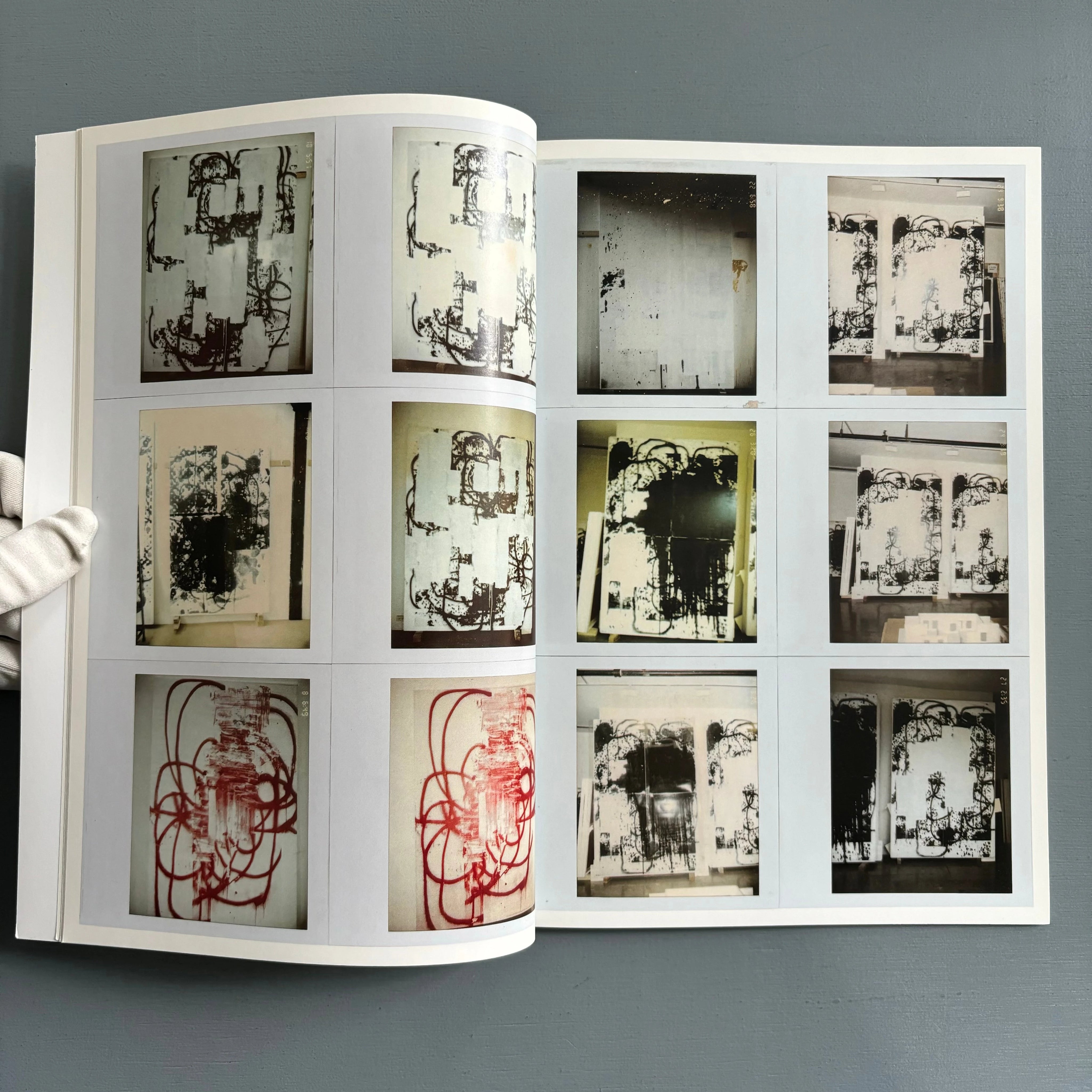 Christopher Wool - Secession 2001 - Saint-Martin Bookshop