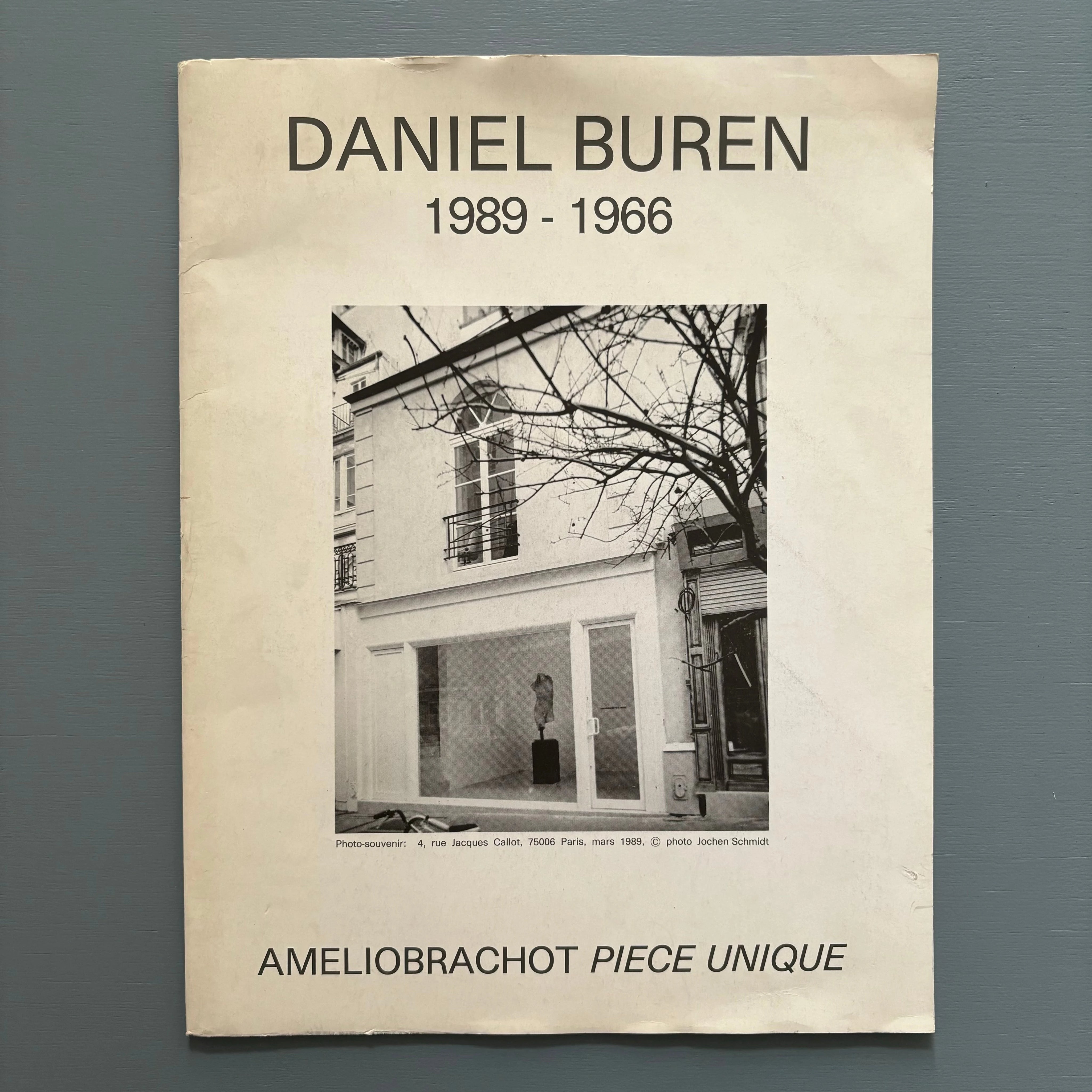 PHOTOS-SOUVENIRS AU CARRÉ DANIEL BUREN洋書 PHOTOS-SOUVENIRS AU CARRÉ DANIEL BUREN洋書 想像を超えての
