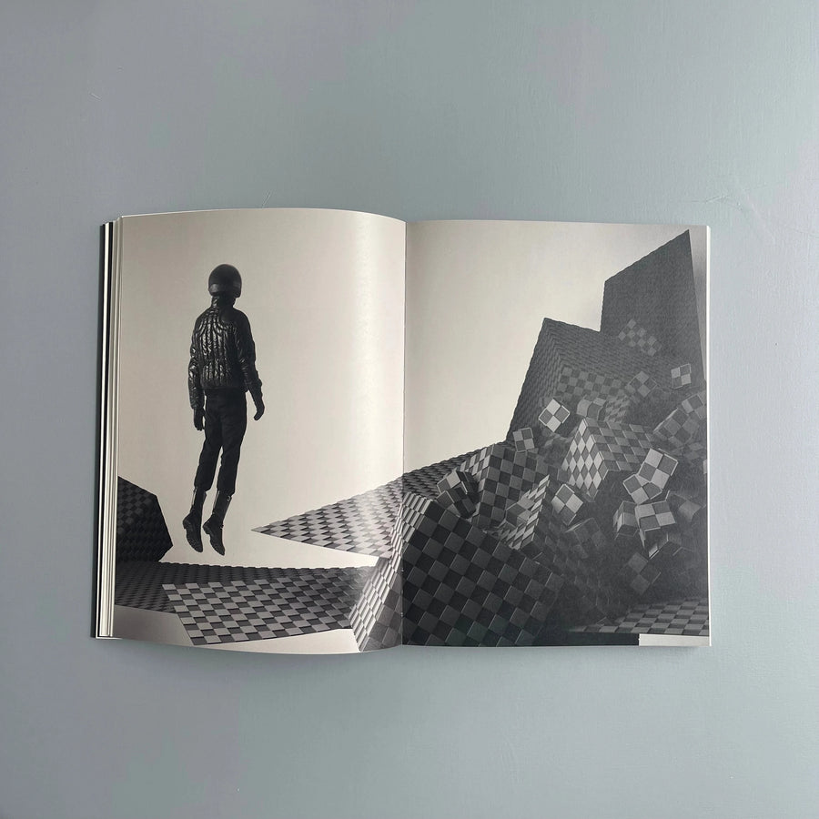 Daniel Sannwald - Pluto & Charon - Ludion 2010