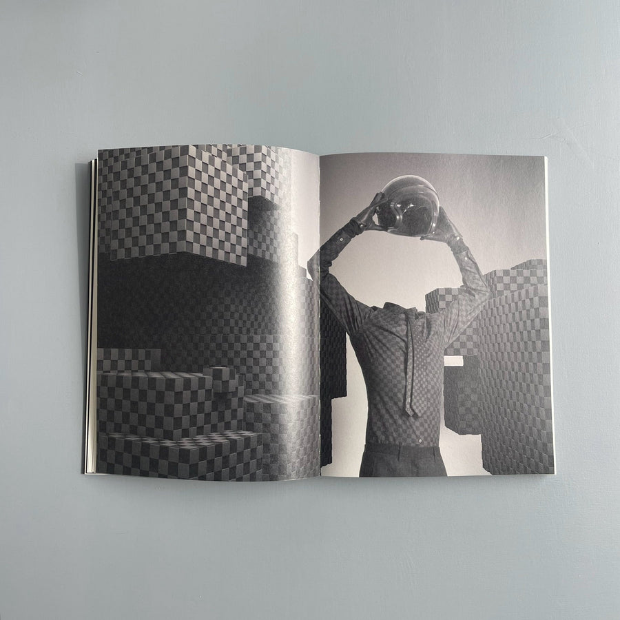 Daniel Sannwald - Pluto & Charon - Ludion 2010