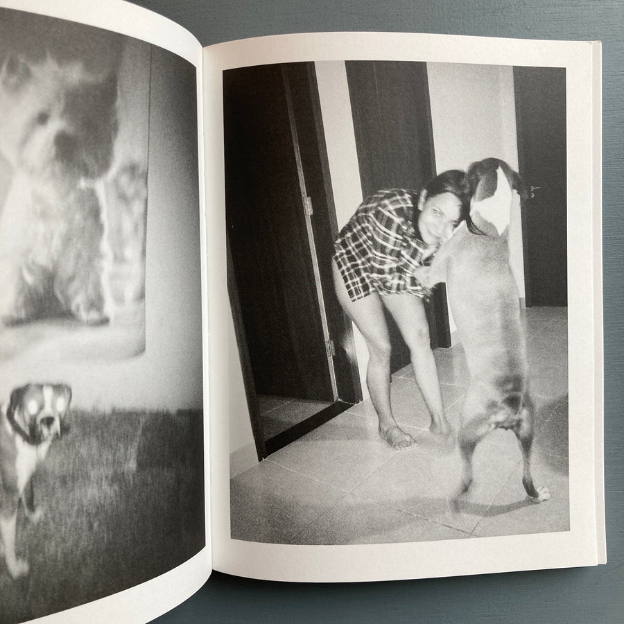 Erik van der Weijde (signed) - Home is where the dog is - 4478 2014 - Saint-Martin Bookshop