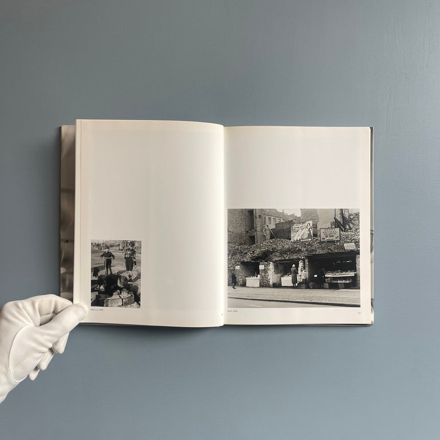 Franz Lazi - Fotografie: Architektur-, Design-und Werbefotografie der 50er Jahre - JJ Heckenhauer 2003
