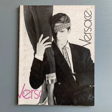 Gianni Versace - Collezione Uomo n. 14 - Primavera-Estate 1988 Saint-Martin Bookshop