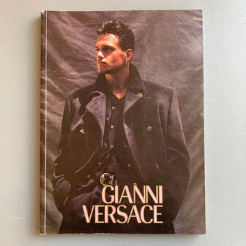 Gianni Versace - Collezione Uomo n. 25 - Autunno-Inverno 1993/94 Saint-Martin Bookshop