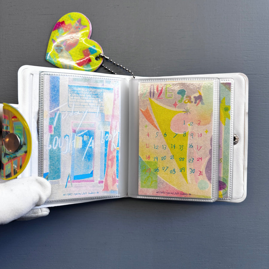 Handowin He - Off Work in Bookstores Calendar 2026