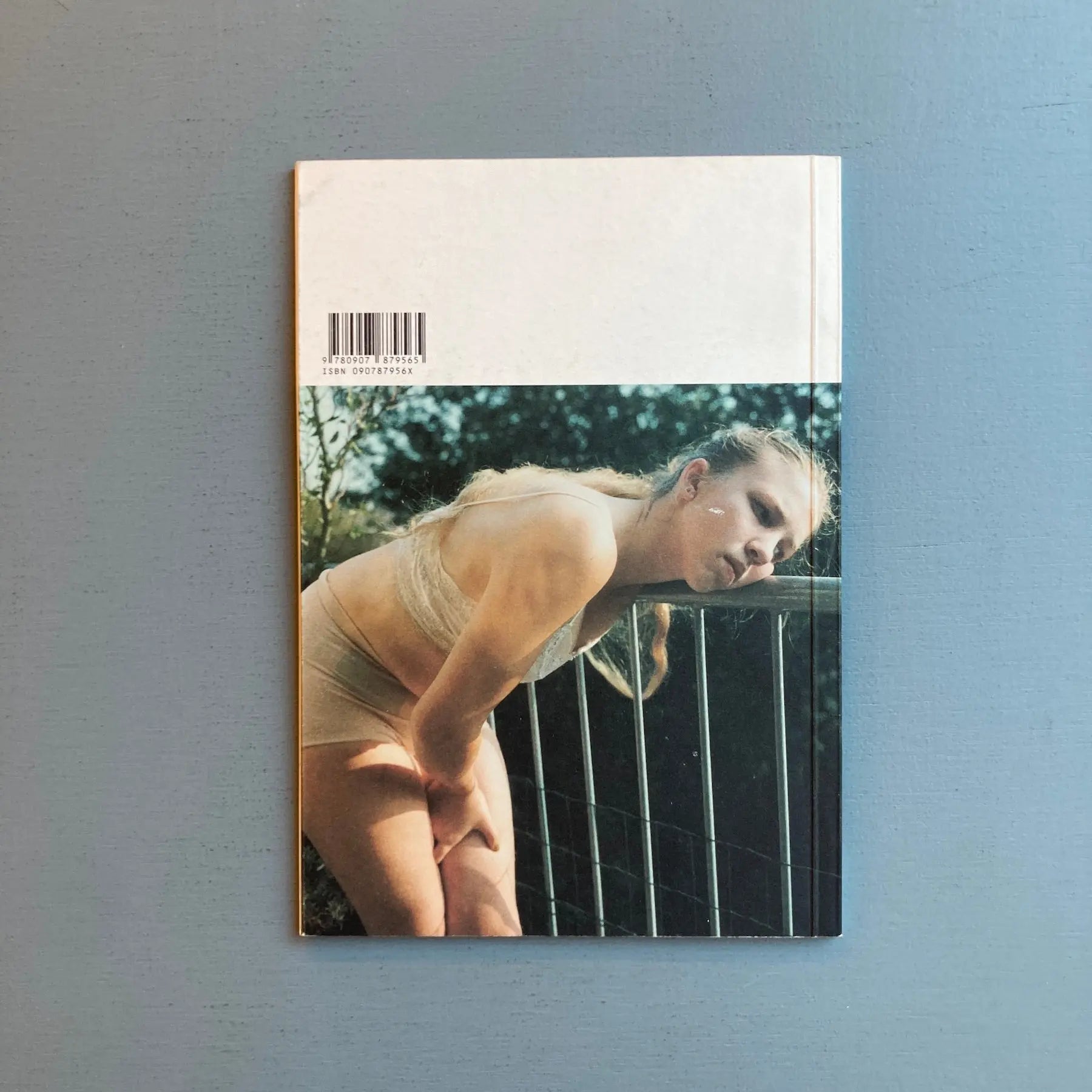 Hellen Van Meene 作品集 Hellen van Meene - The Photographers' Gallery 1999 - Saint-Martin