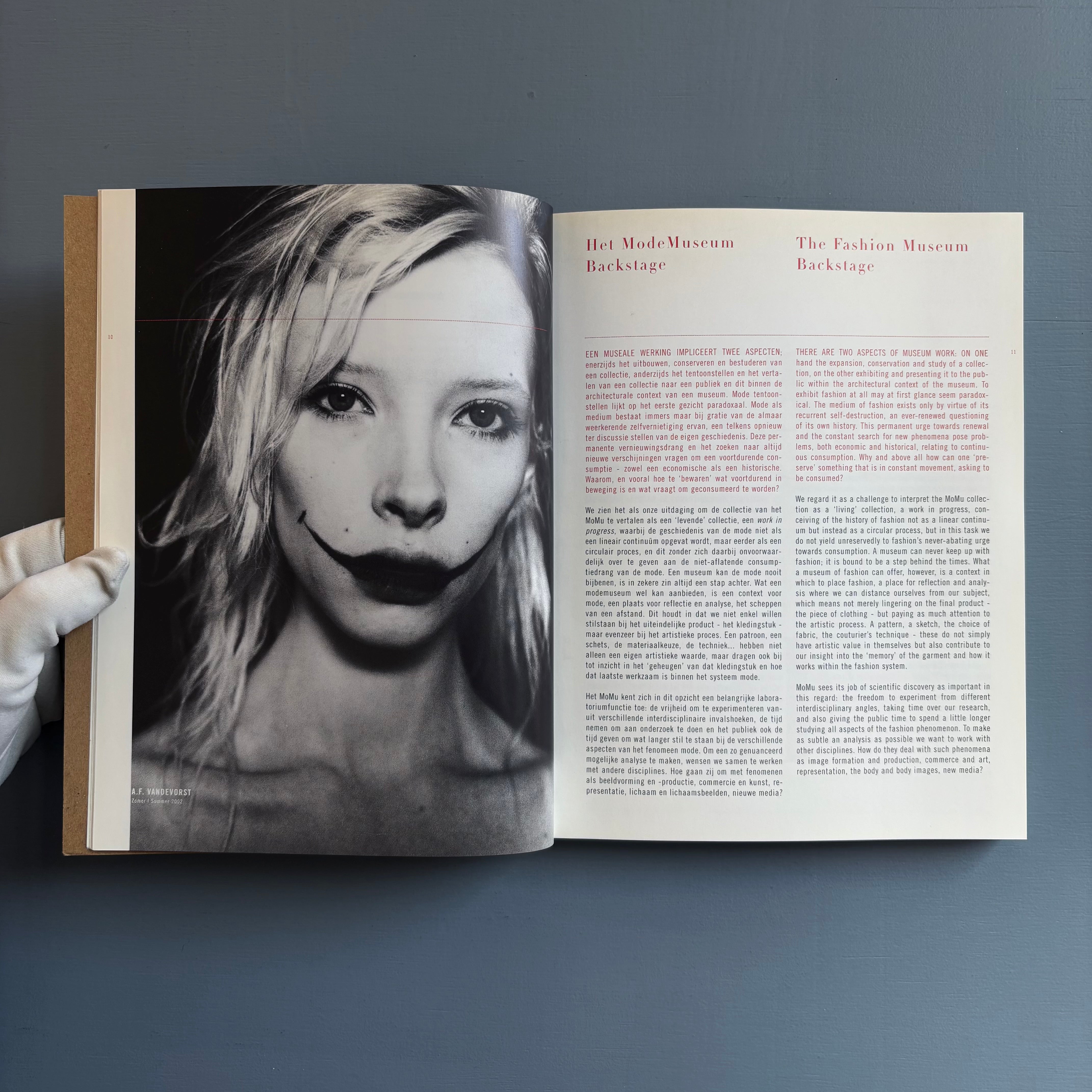 HET MODEMUSEUM BACKSTAGE 洋書 Het Modemuseum / The Fashion Museum - Backstage - Ludion 2002