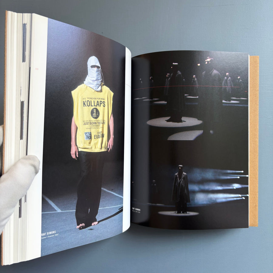 Het Modemuseum / The Fashion Museum - Backstage - Ludion 2002