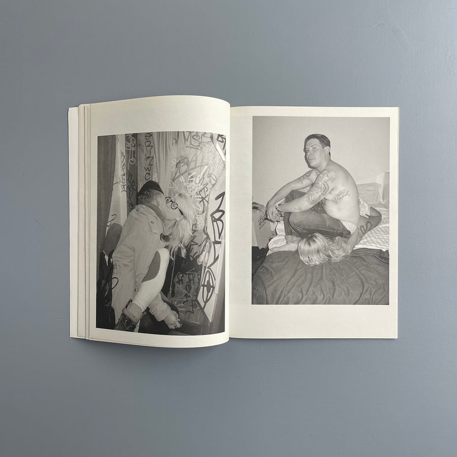 Aurel Schmidt - Pussy - Purple Book 2010 - Saint-Martin Bookshop