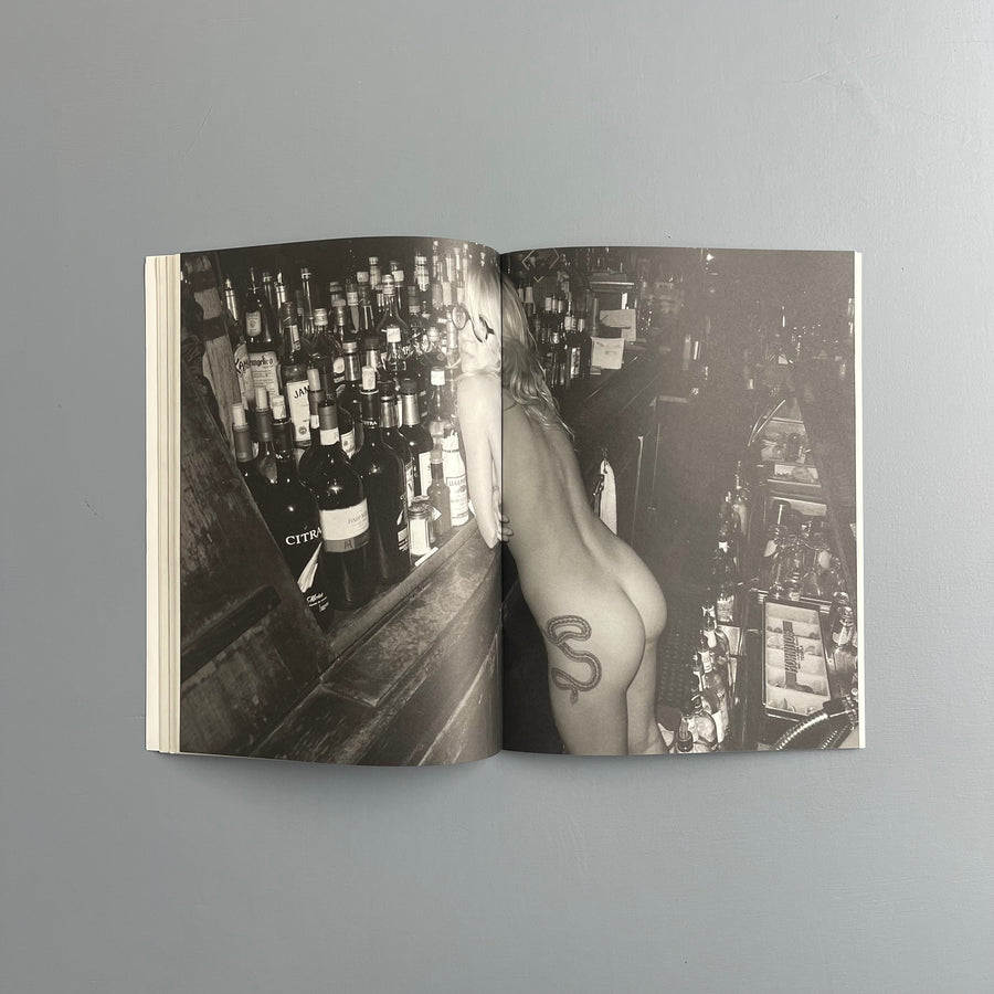 Aurel Schmidt - Pussy - Purple Book 2010 - Saint-Martin Bookshop