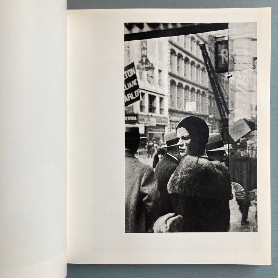 Walker Evans - American photographs - Museum of Modern Art	1988 - Saint-Martin Bookshop