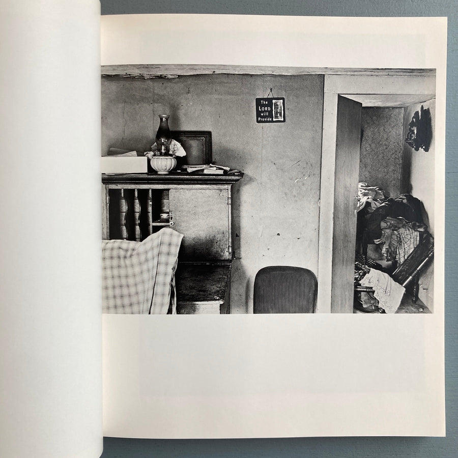 Walker Evans - American photographs - Museum of Modern Art	1988 - Saint-Martin Bookshop