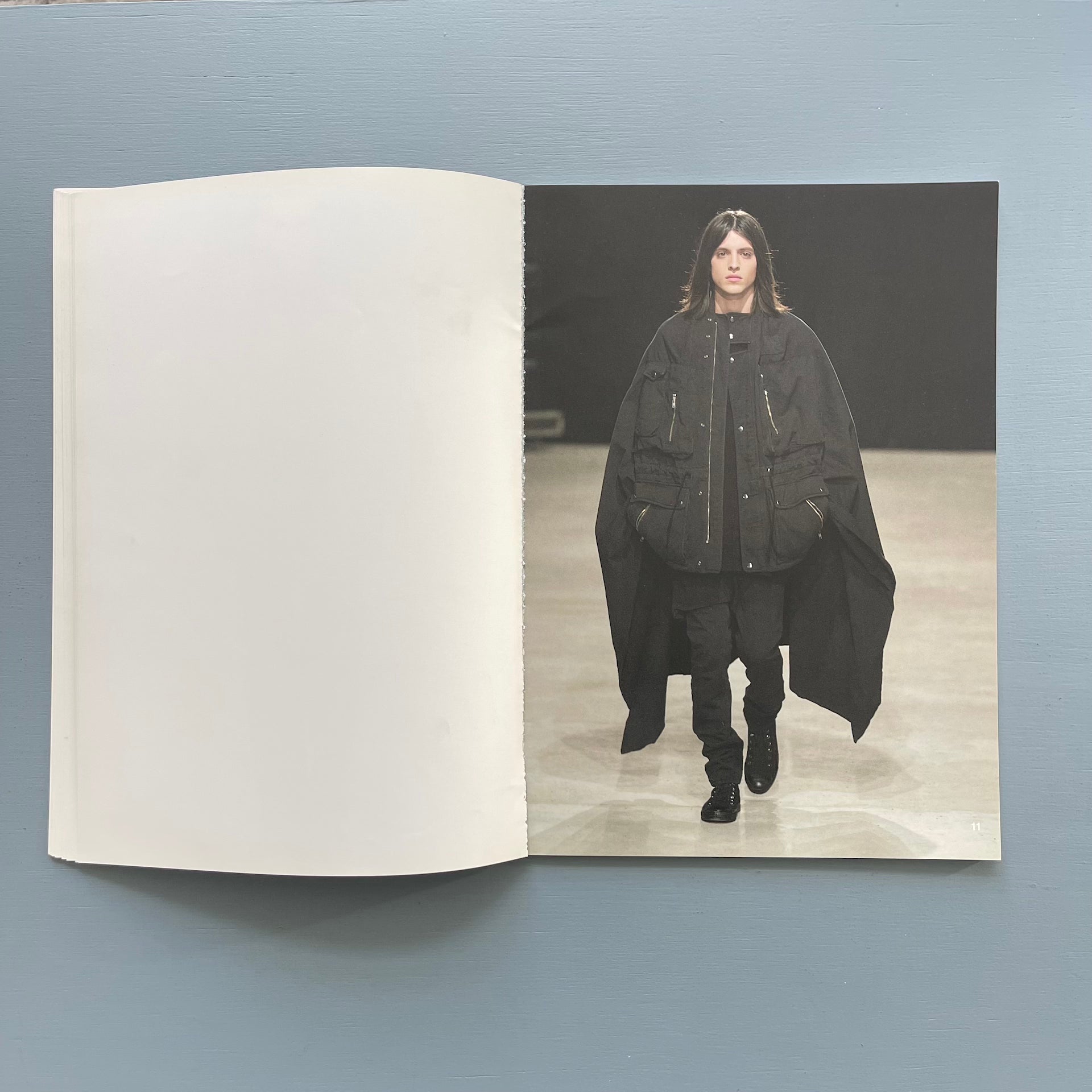 Raf Simons - Autumn-Winter 2004-2005 - Saint-Martin Bookshop