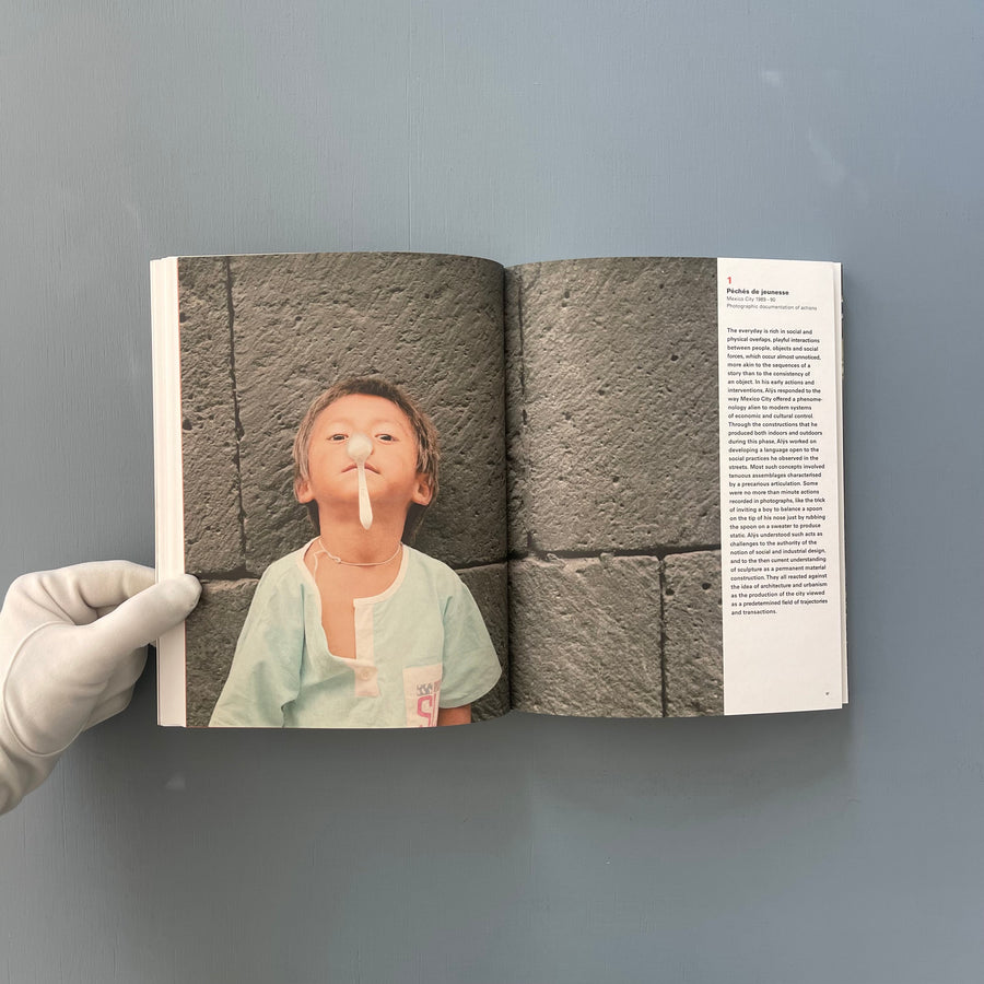Francis Alÿs - A story of deception - Lanoo 2010 - Saint-Martin Bookshop