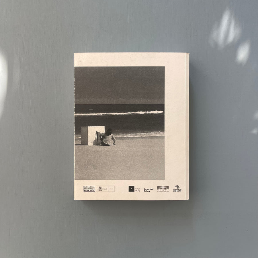 Lygia Pape - Magnetized Space - Reina Sofia 2011 - Saint-Martin Bookshop