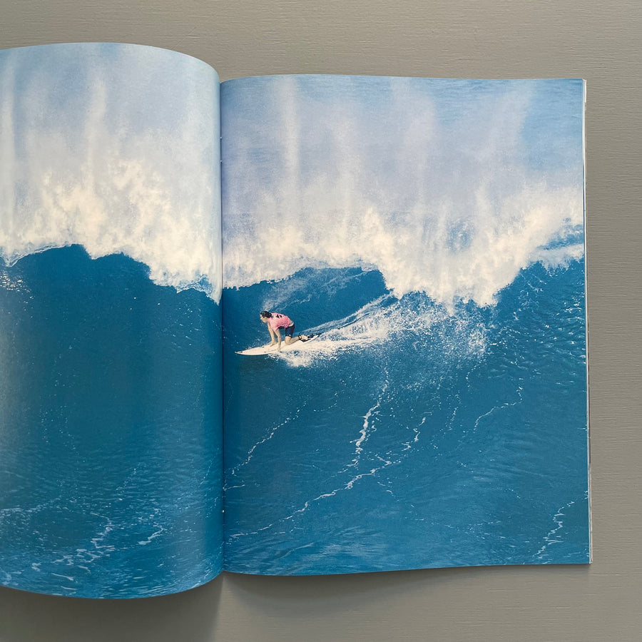 Magali Reus - Surfer - La Salle De Bains 2011 - Saint-Martin Bookshop