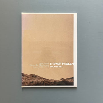 Secession: Trevor Paglen - Visiting the planetarium - Revolver 2010 - Saint-Martin Bookshop