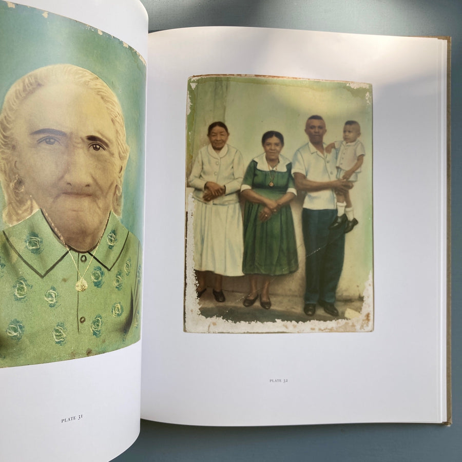 Retratos Pintados - Nazraeli Press 2010 - Saint-Martin Bookshop