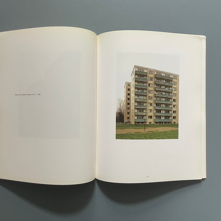 Thomas Ruff - Portretten Huizen Sterren - Stedelijk Museum Amsterdam 1990 - Saint-Martin Bookshop