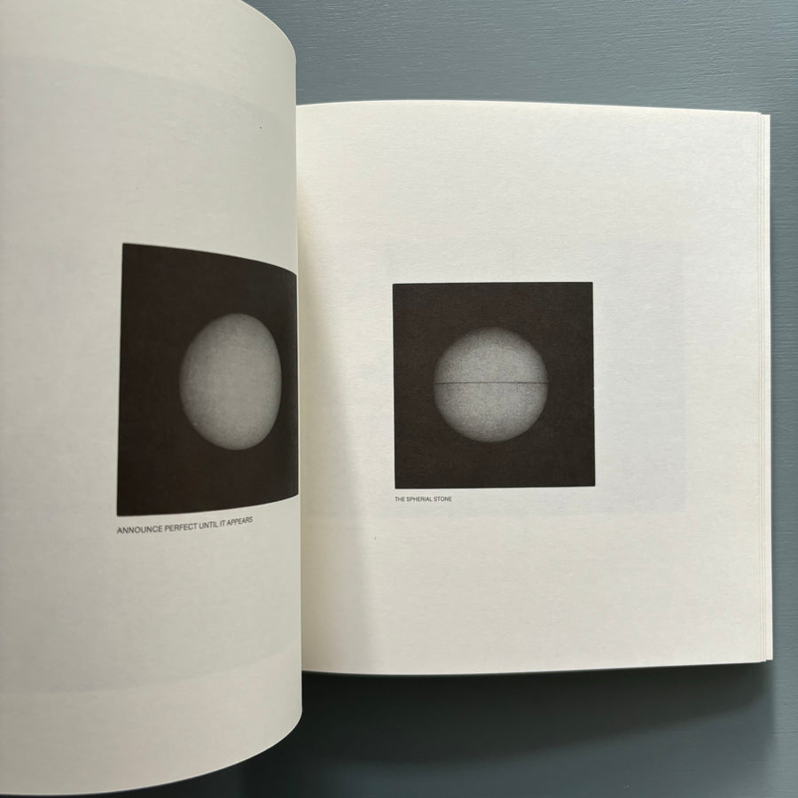 James Lee Byars - Golddust is my Ex libris - ARC Musee d'Art Moderne Paris 1983 - Saint-Martin Bookshop