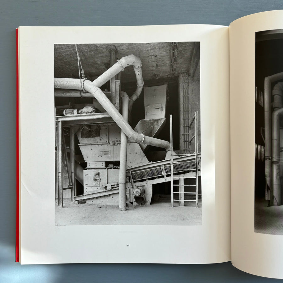 Bernd & Hilla Becher - Lime kiln. Fours a chaux - Lhoist Group 2000 - Saint-Martin Bookshop