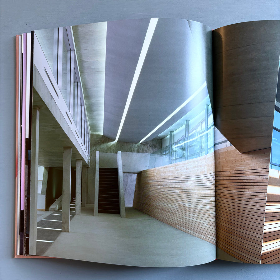 Zaha Hadid - Complete Works - Tames & Hudson 2004 - Saint-Martin Bookshop