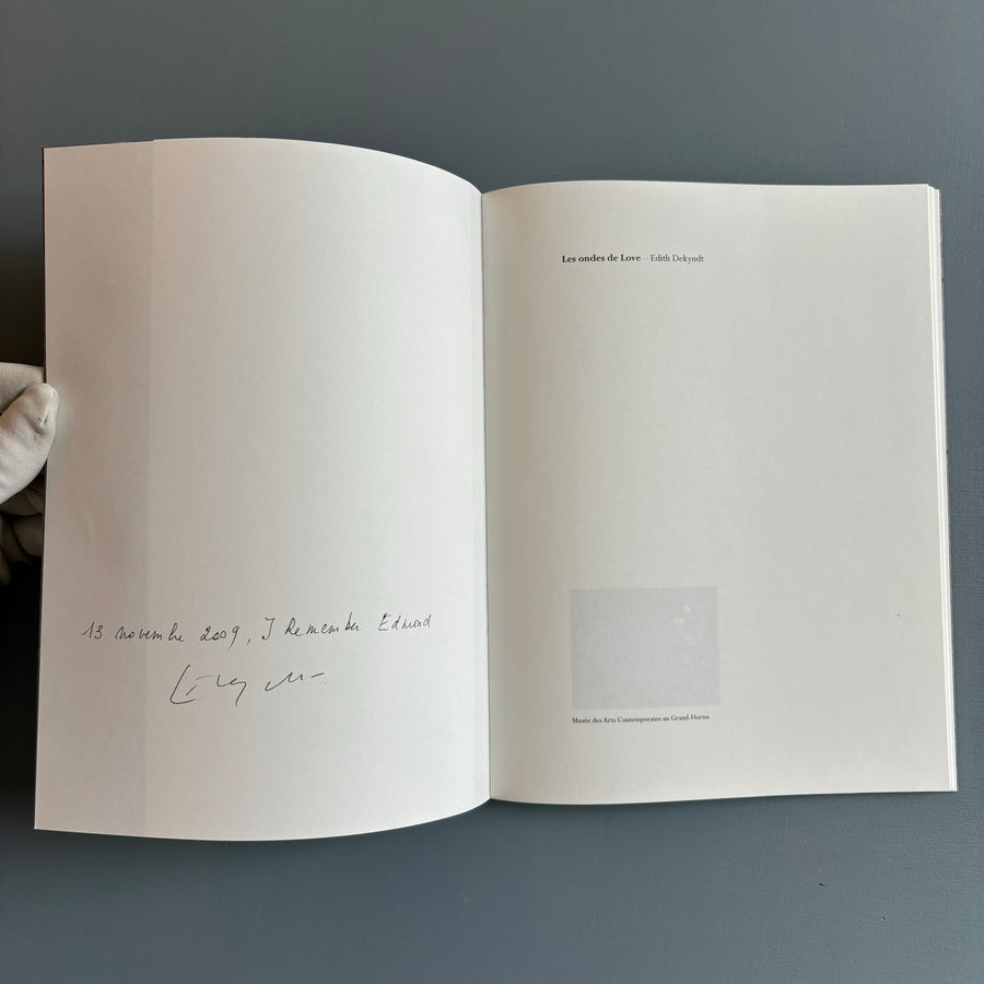 Edith Dekyndt (signed) - Les ondes de Love - MAC's 2009 - Saint-Martin Bookshop