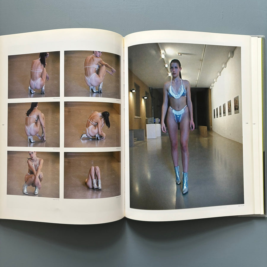 Vanessa Beecroft - VB 08-36 Performances - Hatje Cantz 2000 - Saint-Martin Bookshop