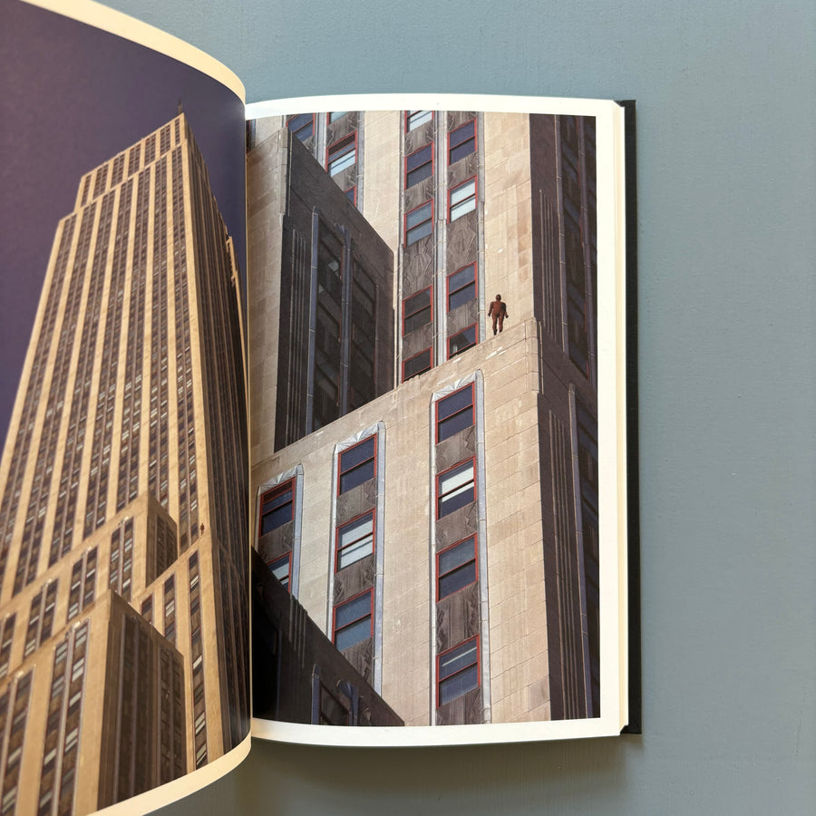 Antony Gormley - Event Horizon Mad Sq Art - Madison Square Park Conservancy 2010 - Saint-Martin Bookshop