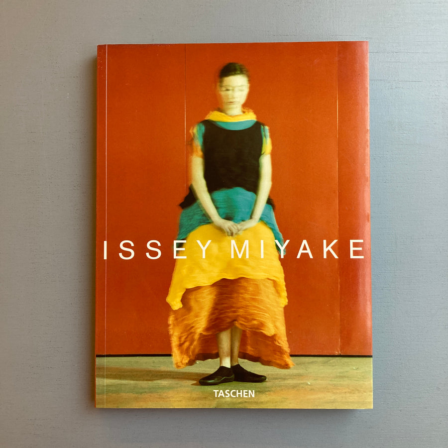 Issey Miyake - TASCHEN 1995 - Saint-Martin Bookshop