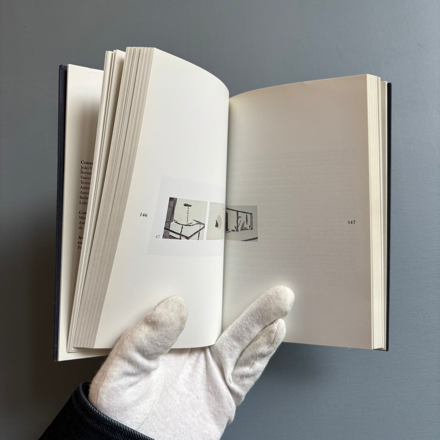 Luc Tuymans/Miroslaw Balka - Privacy - Fundaçao de Serralves 1998 - Saint-Martin Bookshop