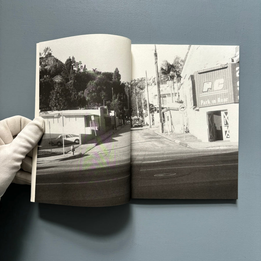 Jonathan Monk - None of the Buildings on Sunset Strip - Revolver 2002 - Saint-Martin Bookshop