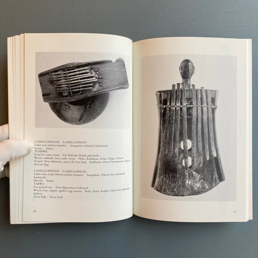 Bodies of Resonance: Musical Instruments of Zaïre - Fred und Jens Jahn München 1985