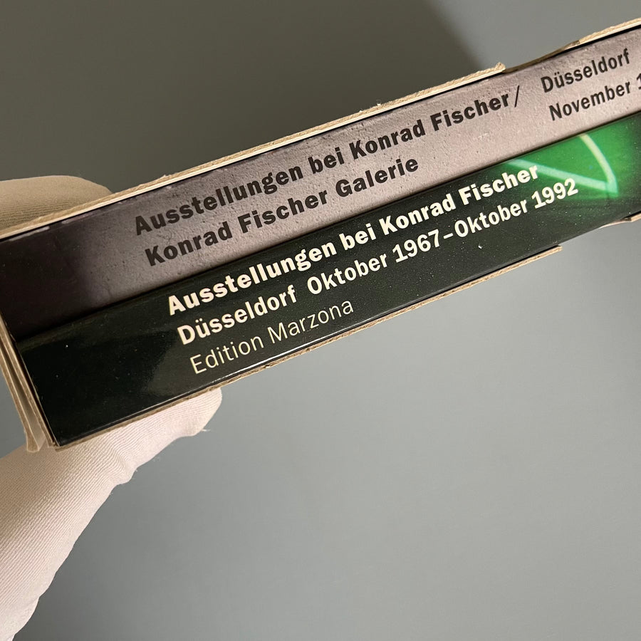 Ausstellungen bei Konrad Fischer : Düsseldorf Oktober 1967 - Oktober 1992/Düsseldorf November 1992 - Oktober 2007 - Edition Marzona 1993 - Saint-Martin Bookshop