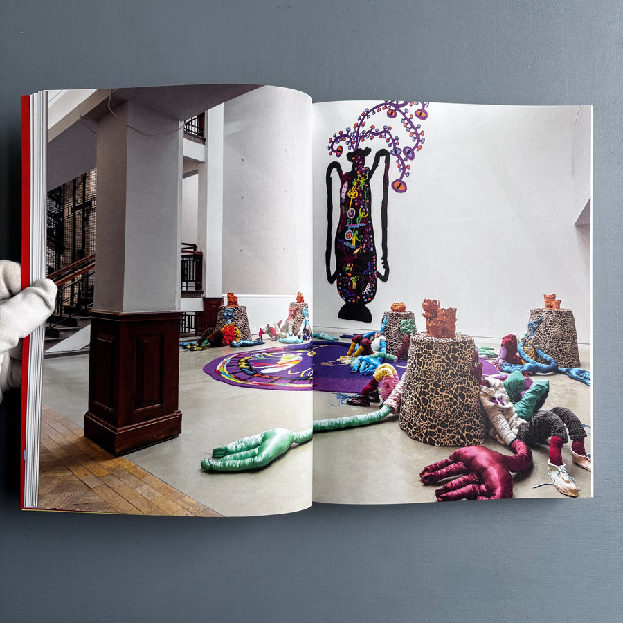 Afra Eisma - Splashdown tender - Page Not Found 2025 - Saint-Martin Bookshop